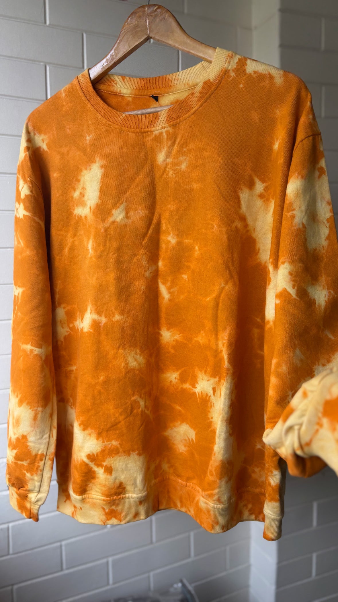 Mustard tie dye unisex hoodie💛